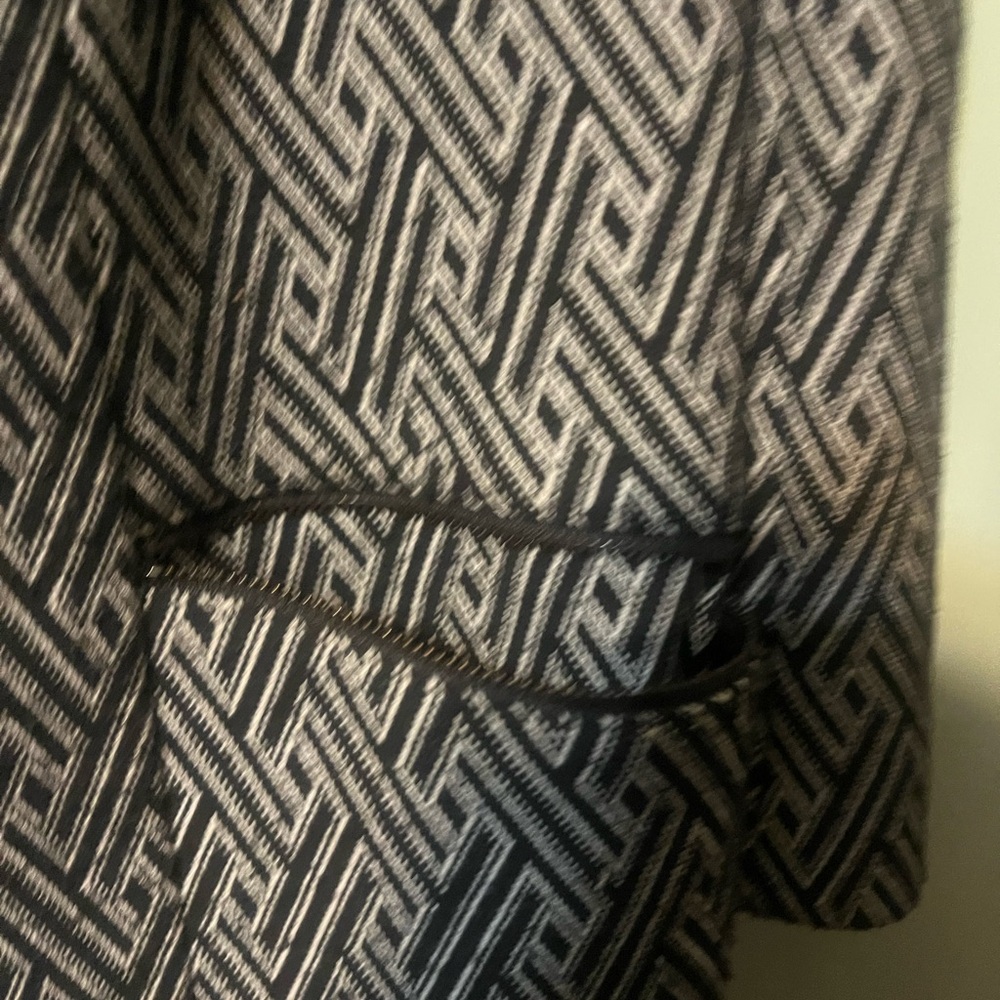 Kasper Black and White Geometric Midi Skirt size 16 with XL Jacket - Picture 3 of 7